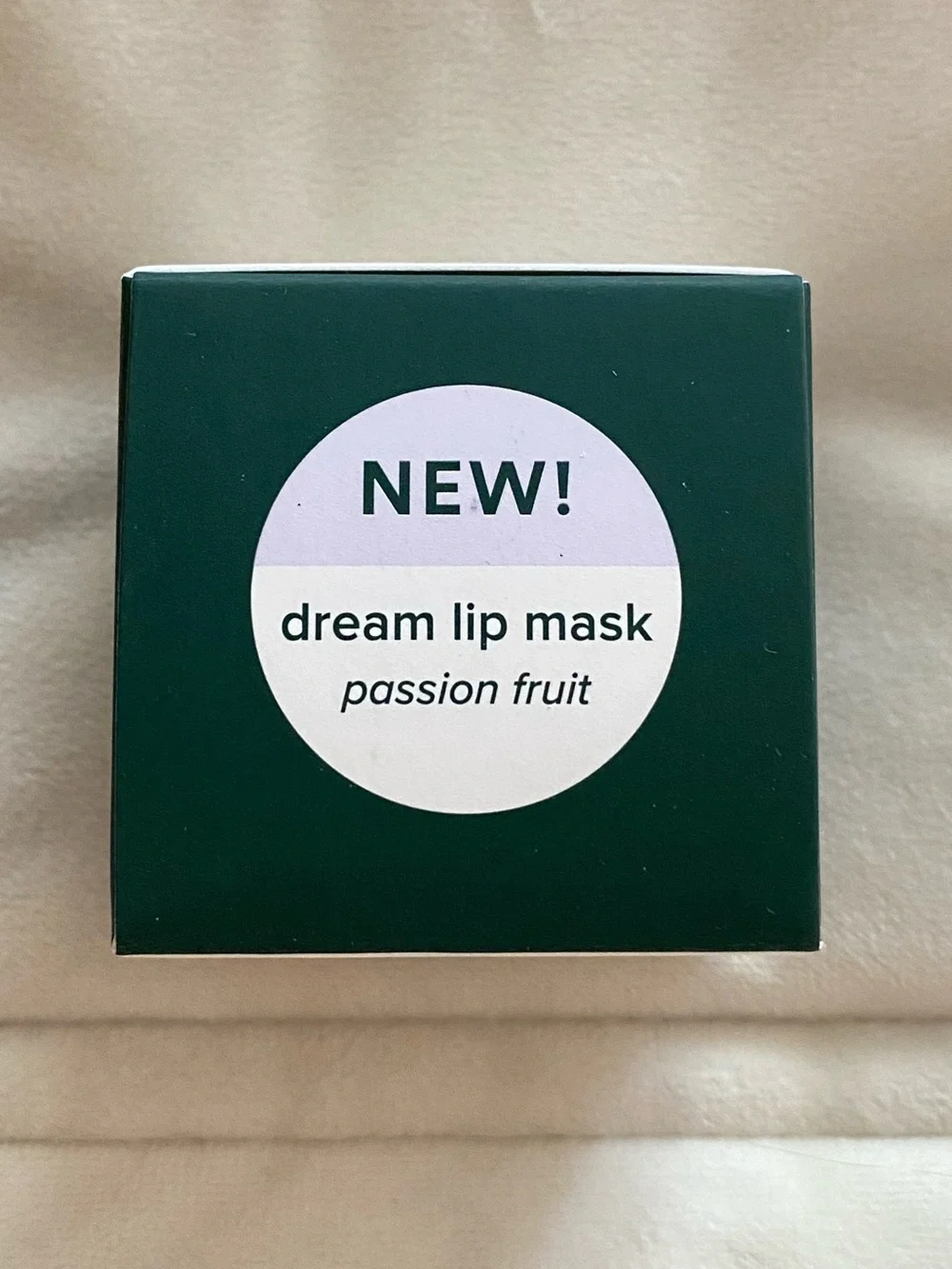 Osea Dream Lip Mask with bio retinol - Green and White Packaging
